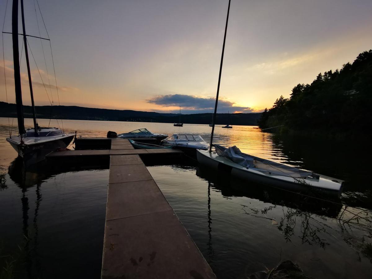 Hotel Zatoka Holcikovce Bagian luar foto